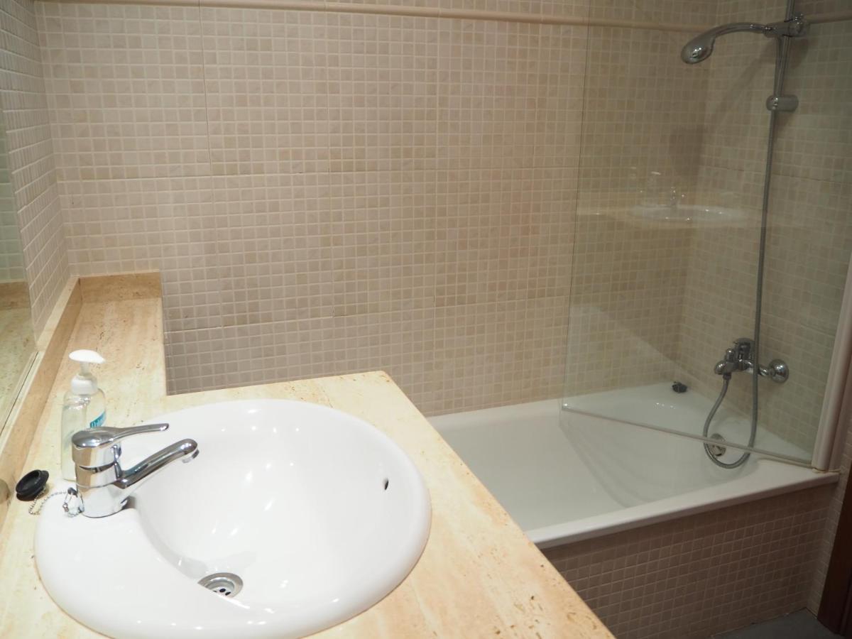 فيلا Casa L'Escala, Piscina Comuntaria I Jardi Privat المظهر الخارجي الصورة